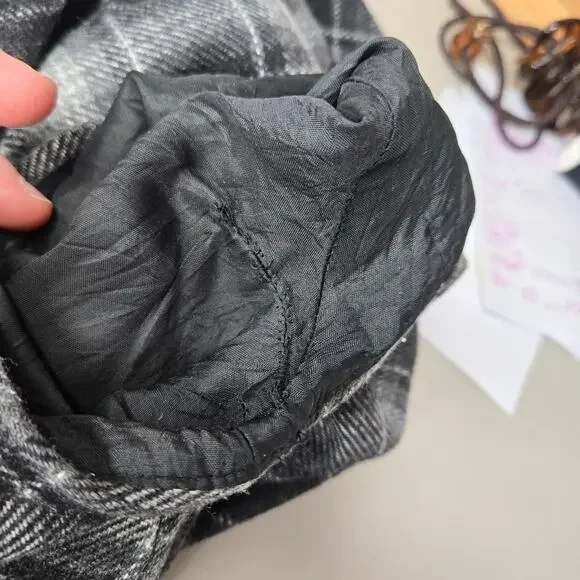 FRENCH CONNECTION Black and Gray Plaid Short Sleeve Cowl Neck Dress Pockets 8 - Picture 9 of 11